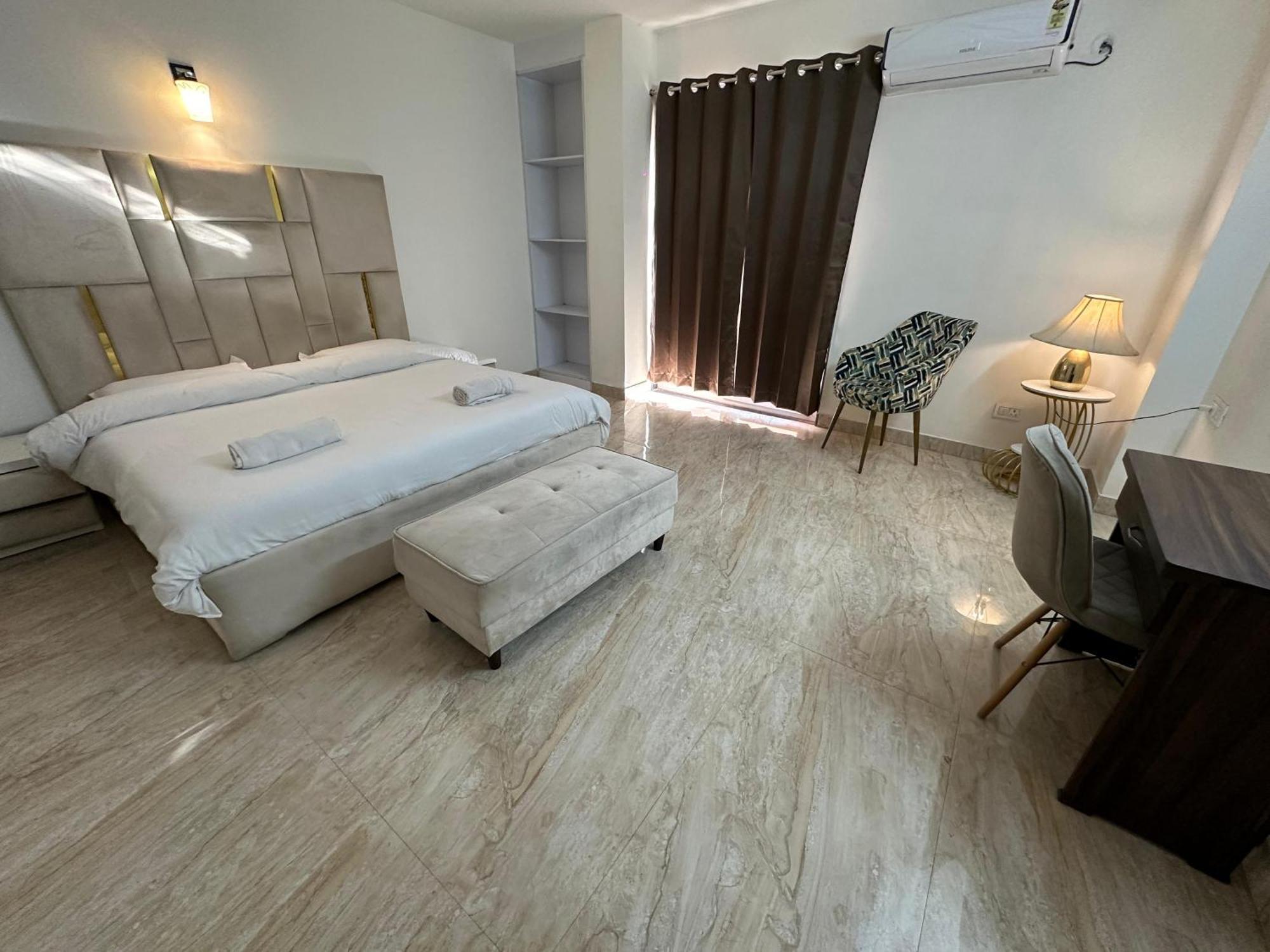 Sky Villa With Private Pool ノイダ エクステリア 写真